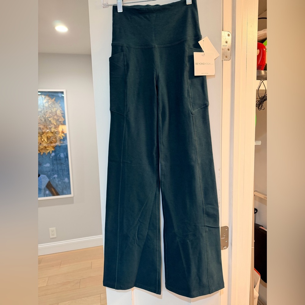 Beyond Yoga wide leg pant